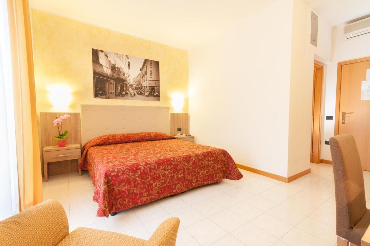 Albergo Vittoria Salsomaggiore Terme Exterior photo